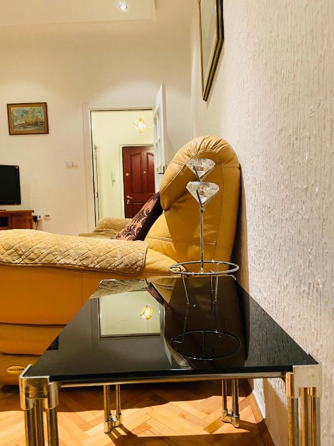 شقة Right In The Heart Of Podgorica! المظهر الخارجي الصورة